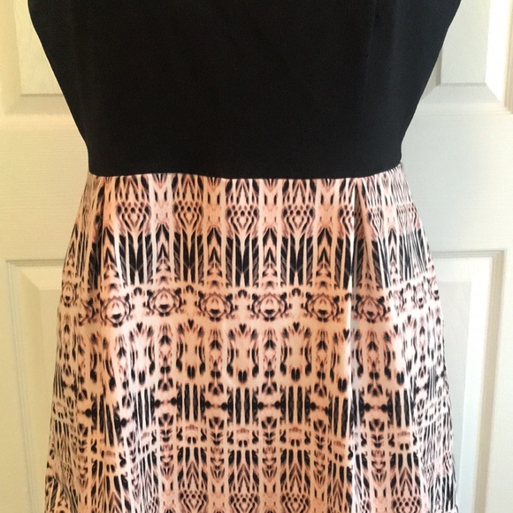 Dress - Picture 6 of 6